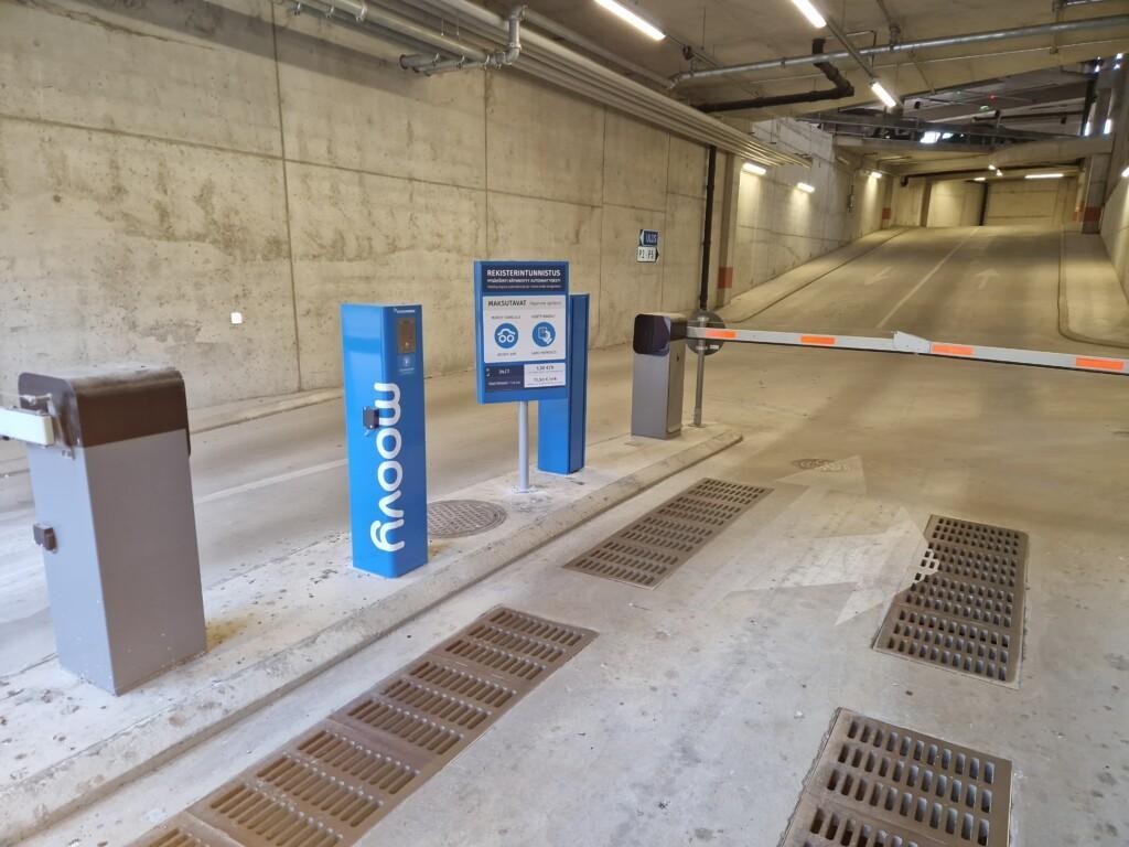 Kuvituskuva pysäköintihallin sisäänajosta